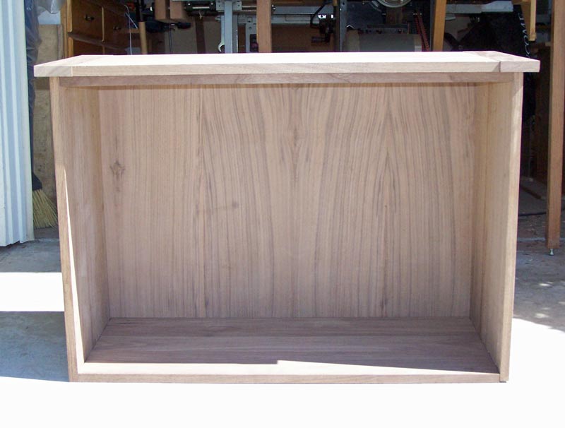 Lower cabinet
