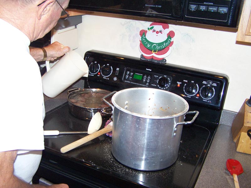 Replenish the water in the andouille pot